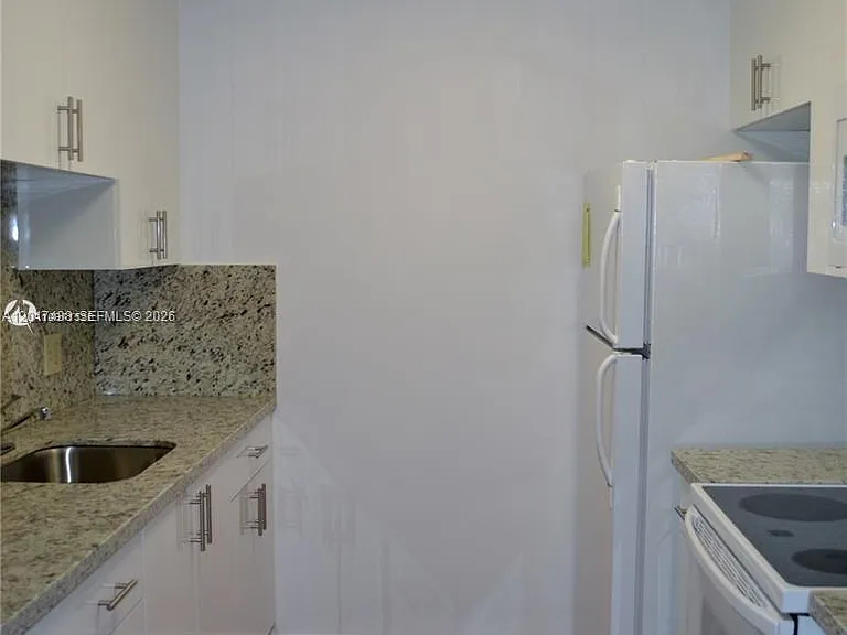 101 SW 132nd Way #415J — Photo 10