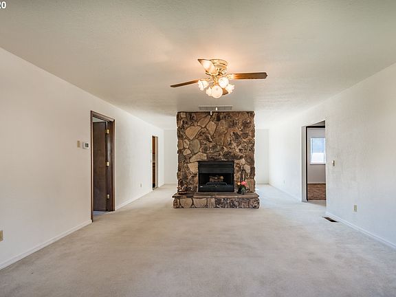 3rd image of 1783 View St