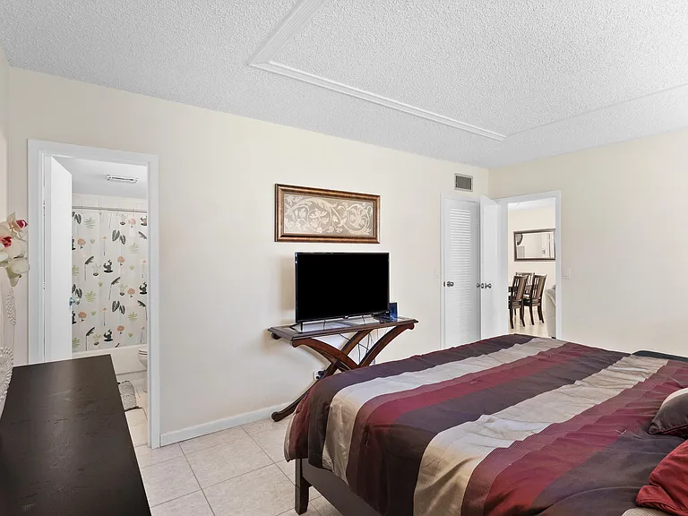 3 Abbey Ln #102 — Photo 9