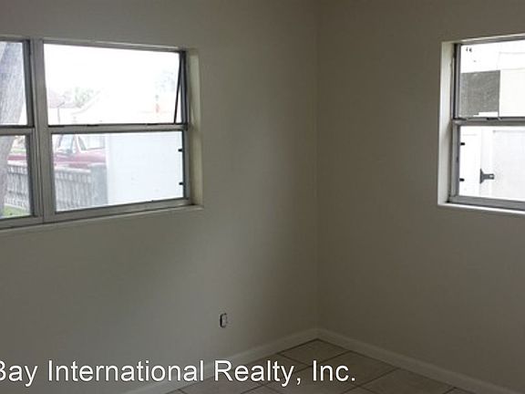 4th image of 1805 N Pompano Ave