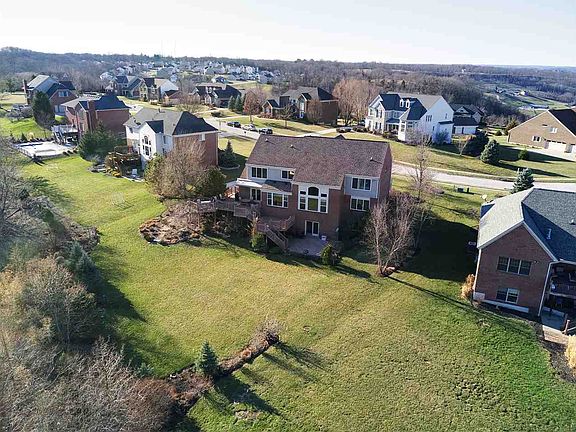 3rd image of 1707 Grandview Dr