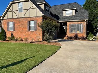 218 Lakepoint Dr, Gadsden, AL 35901
