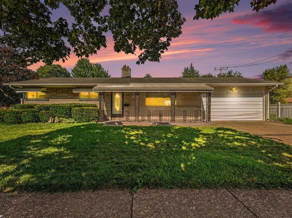 36415 Winterset Dr, Clinton Township, MI 48035