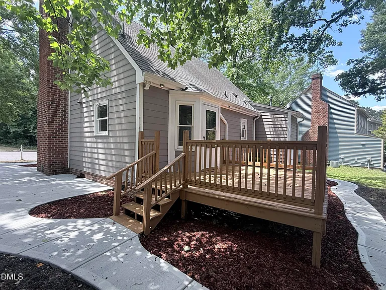 2900 Broadlands Dr — Photo 60
