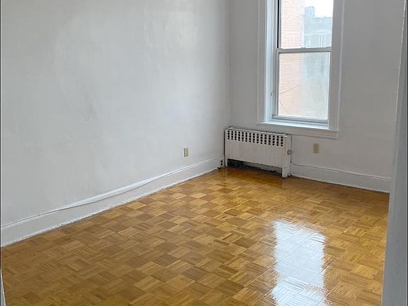 4th image of 7121 11th Ave