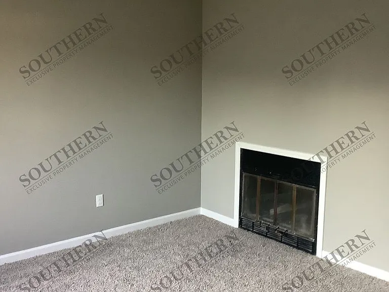 142 Westwood Cir — Photo 4