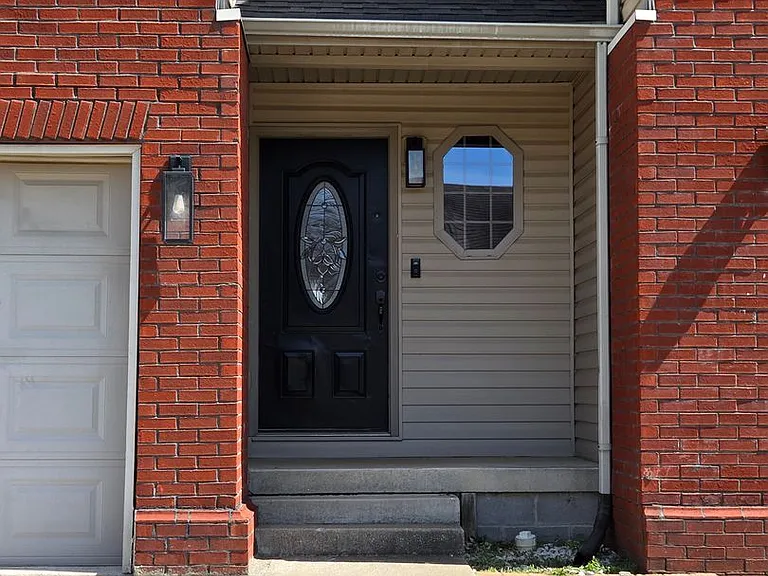 153 Twin Lakes Dr — Photo 2