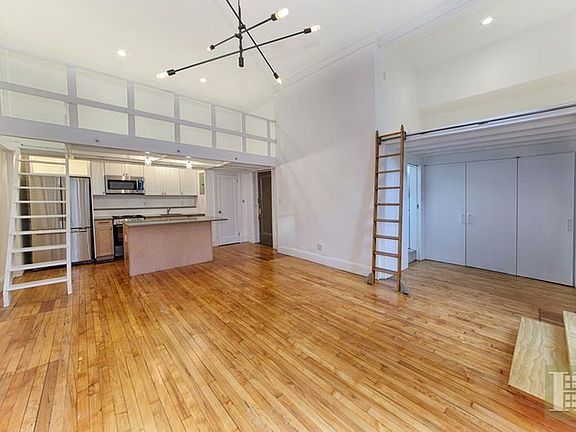 3rd image of 452 W 23rd St APT 1B
