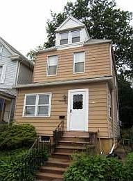 3rd image of 269 De Witt Ave