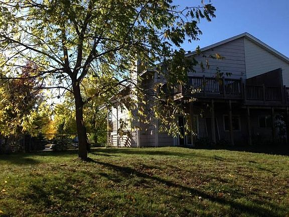 3rd image of 1083 Regency Dr