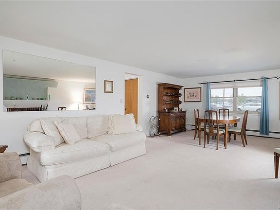 5th image of 94 Farber Ln