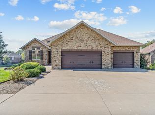 5955 S Royce Rd, Springfield, MO 65804