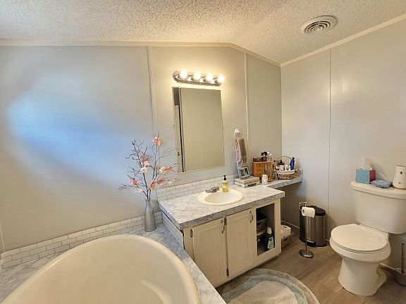 4th image of 11537 Donna Dr #203
