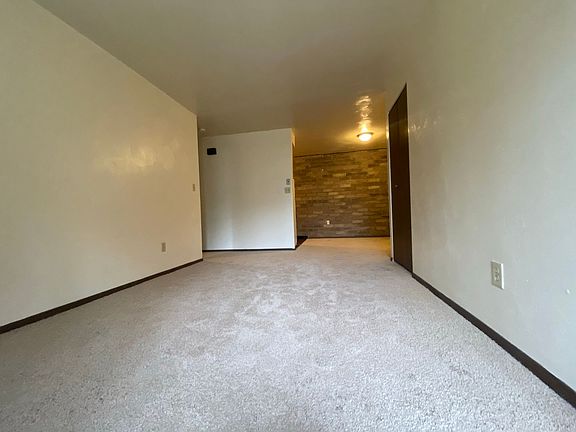 2nd image of 402 Kellywood Mnr #0