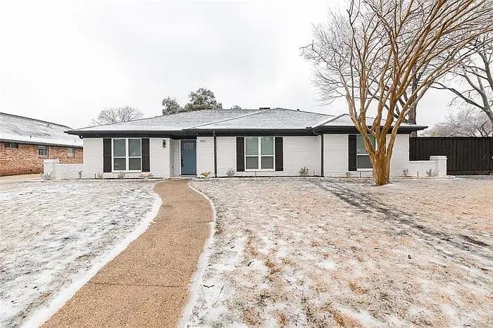 1st image of 5013 Crooked Ln