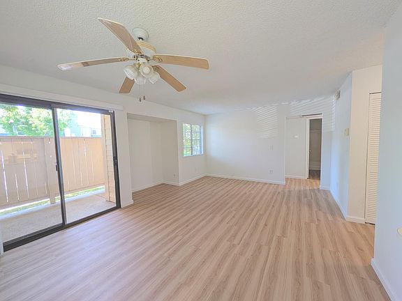 4th image of 7441 Auburn Oaks Ct APT C