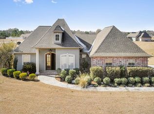 602 Deason Dr, Picayune, MS 39466