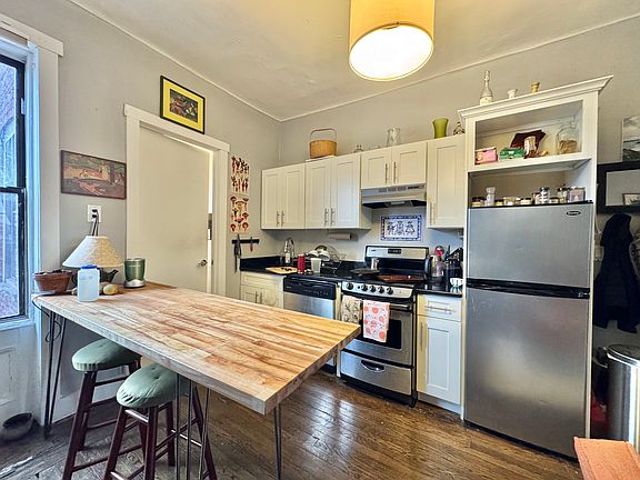 4th image of 600 Lincoln Pl #4L