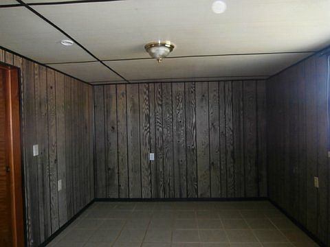 5th image of 816 Westlawn Dr