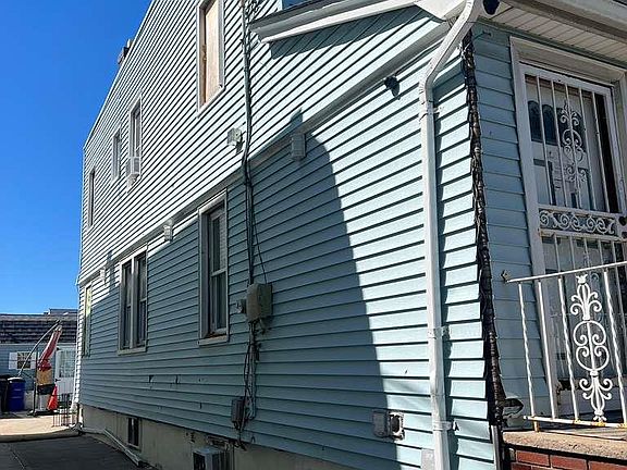 3rd image of 9508 Linden Boulevard