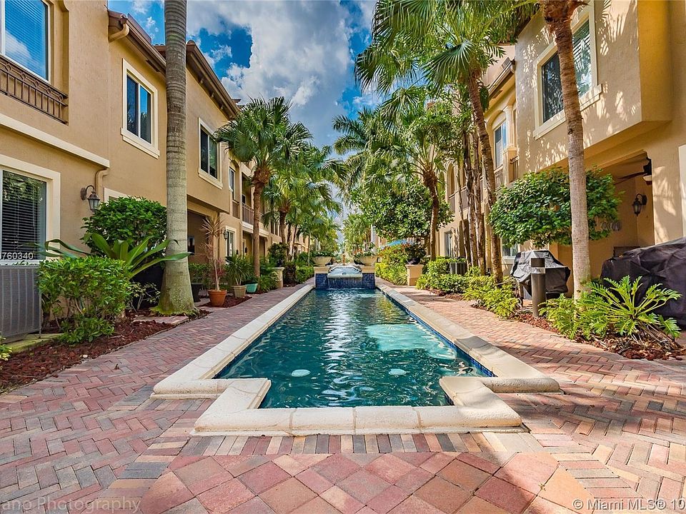 1st image of 3116 Waterside Cir