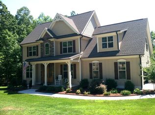 250 Rivers Edge Dr, Youngsville, NC 27596