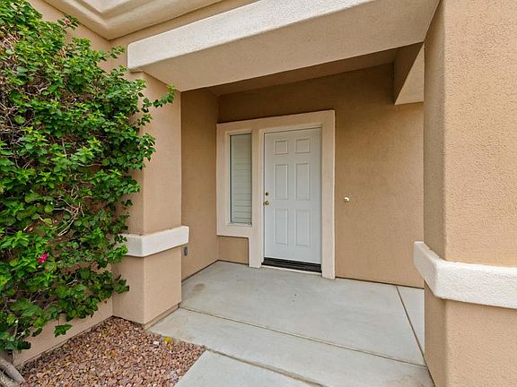 3rd image of 78685 Rockwell Cir
