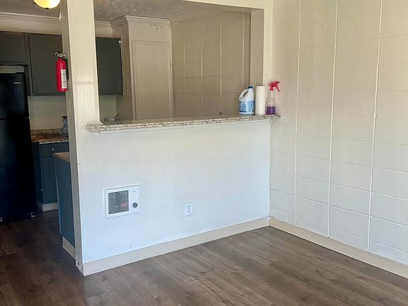 3rd image of 1632 Shirley Ave