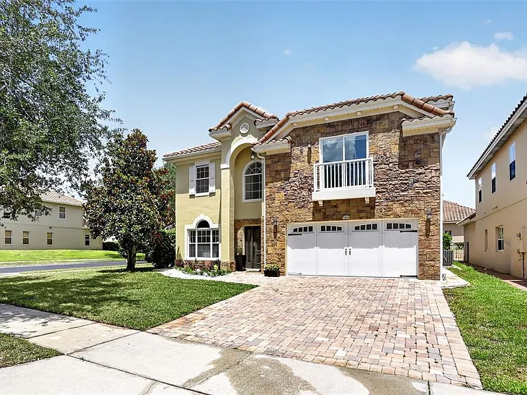 7035 Brescia Way — Photo 2