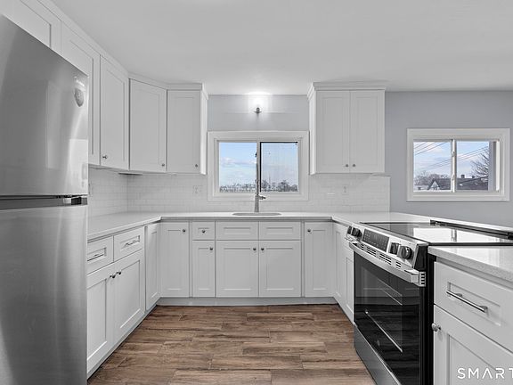 4th image of 267 Front Avenue