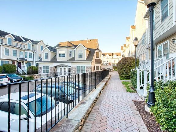 3rd image of 85 Camp Ave APT 11M