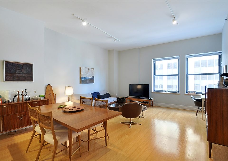 1st image of 110 Livingston St APT 5C