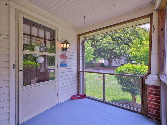 4th image of 342 Glendale Ave