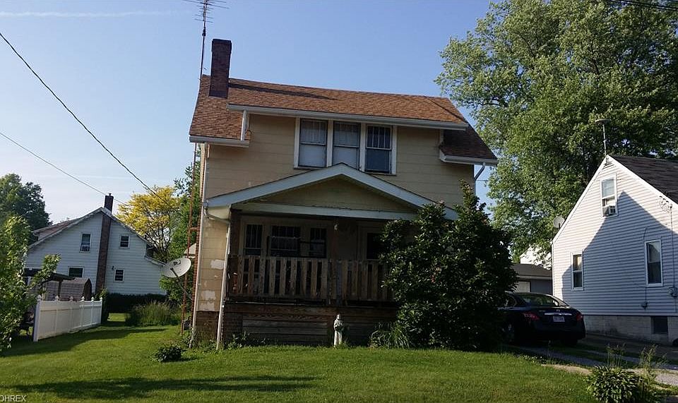 1st image of 310 E Friend St