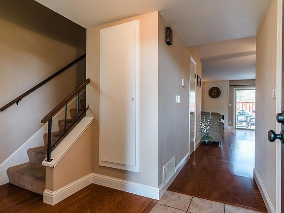 5th image of 293 Chynoweth Ave