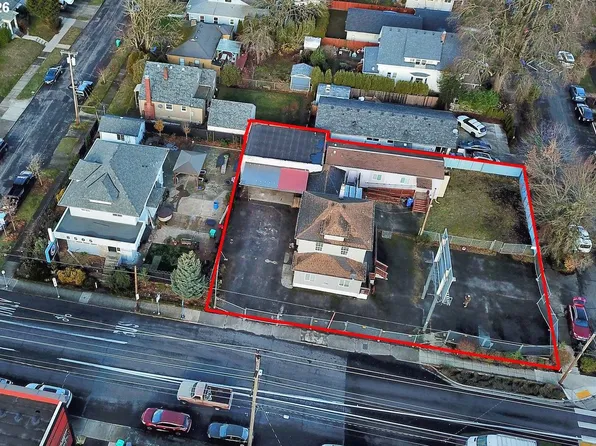 8523 SE Stark St, Portland, OR 97216