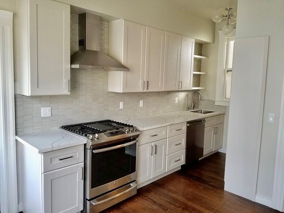 1st image of 519 Lombard St