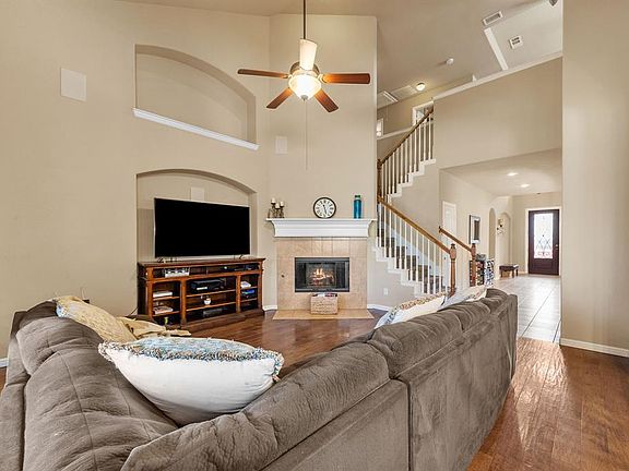 3rd image of 6029 Shiner Dr