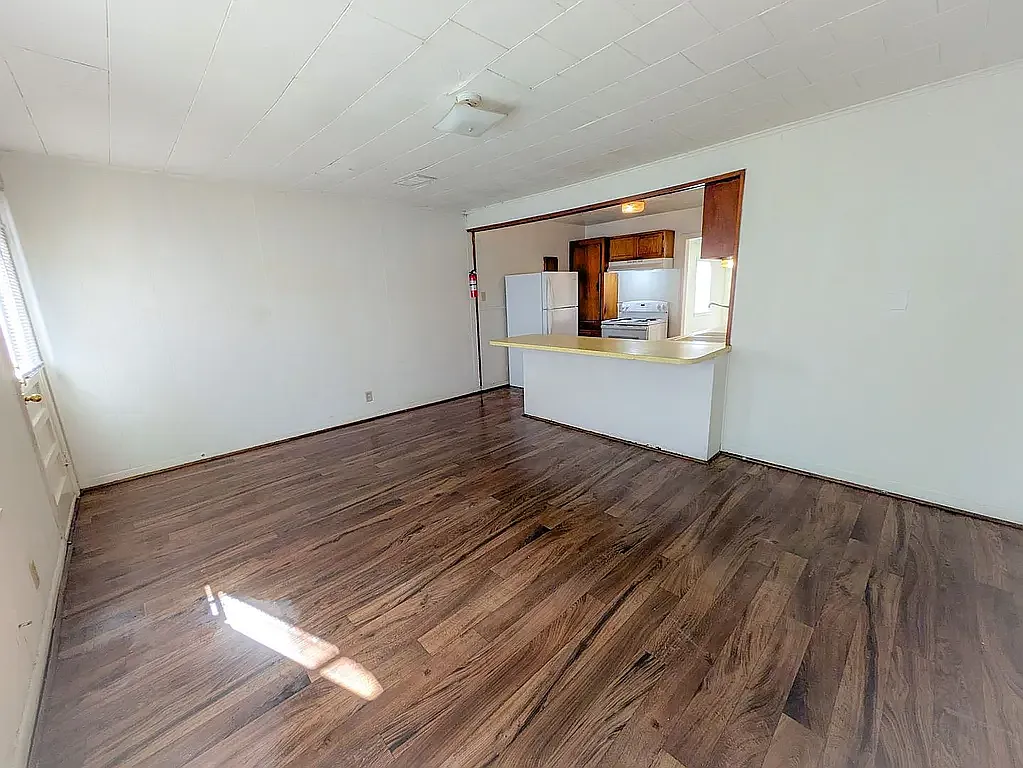 3 bed, 1243 sqft, $1,200 — Photo 4
