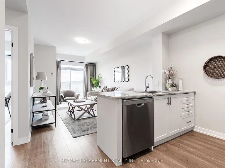 870 Queenston Rd #504 — Photo 10