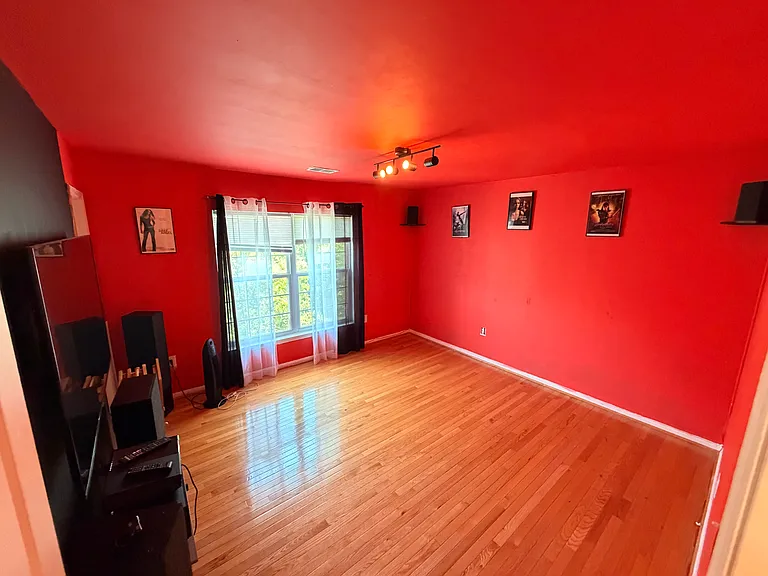 6339 Alderman Dr — Photo 28