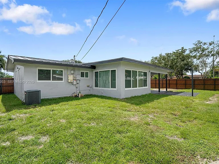8891 NW 11th St — Photo 30