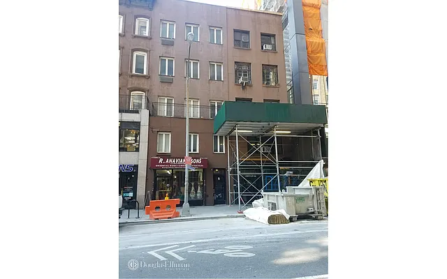 Rented by Douglas Elliman | media 15