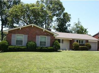 910 Iola Rd, Louisville, KY 40207