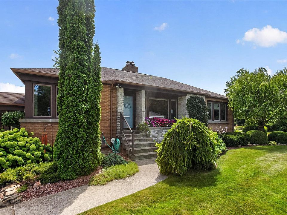 1st image of 5596 Gaertner Ct