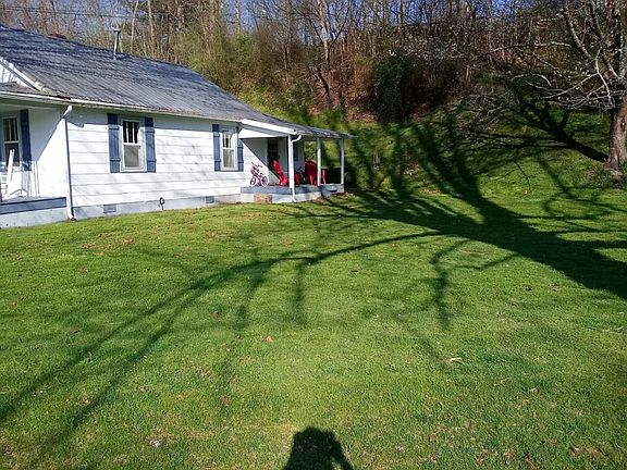 4th image of 150 Butler Ln