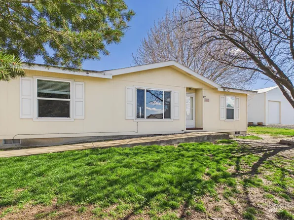 899 Eagles Pointe Blvd, Lewiston, ID 83501