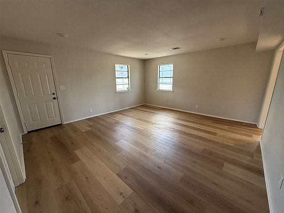 4th image of 5524 Scoggins St