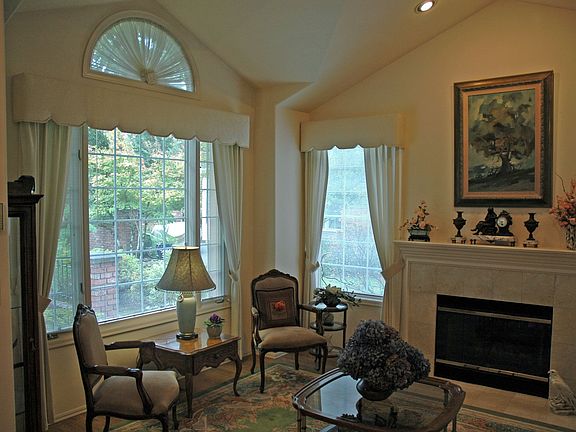 Gorgeous windows in living room