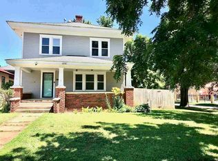 319 S 7th St, Ponca City, OK 74601